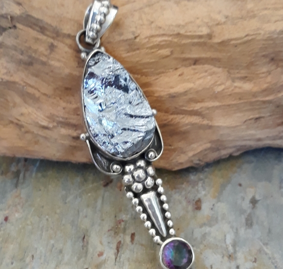 Silicon Crystal & Rainbow Topaz Silver Pendant - Picture 2 of 4